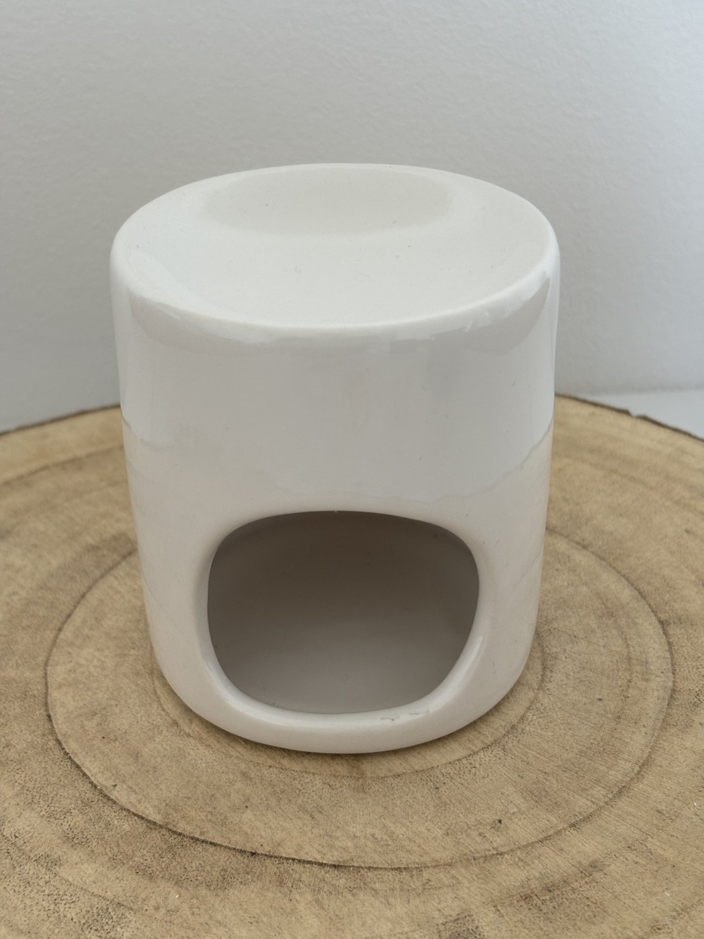 Brûle Parfum Blanc avec un petit coeur rouge
